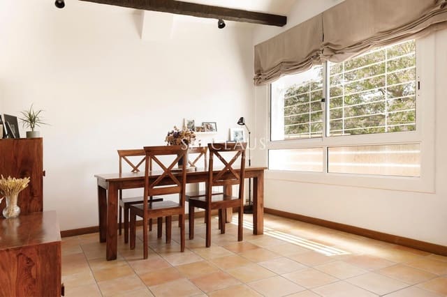 4 makuuhuone Huvila myytävänä paikassa El Masnou - 750 000 € (Ref: 9807424)