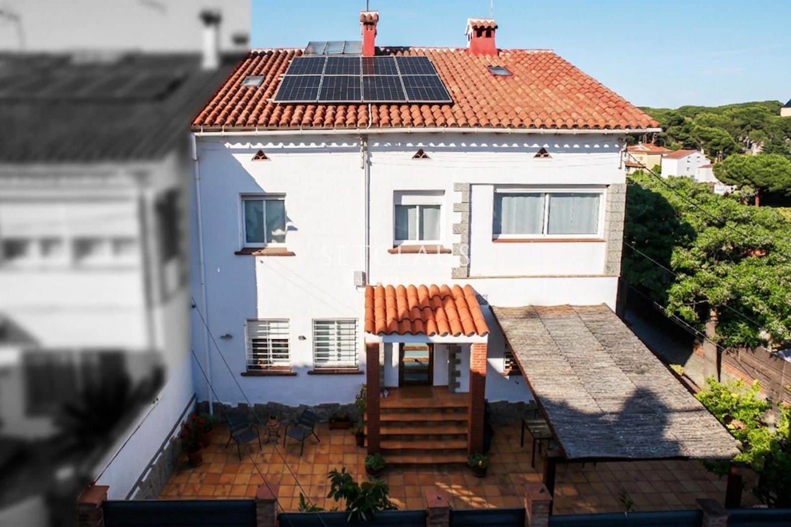 4 bedroom Villa for sale in El Masnou - € 719,000 (Ref: 9807424)