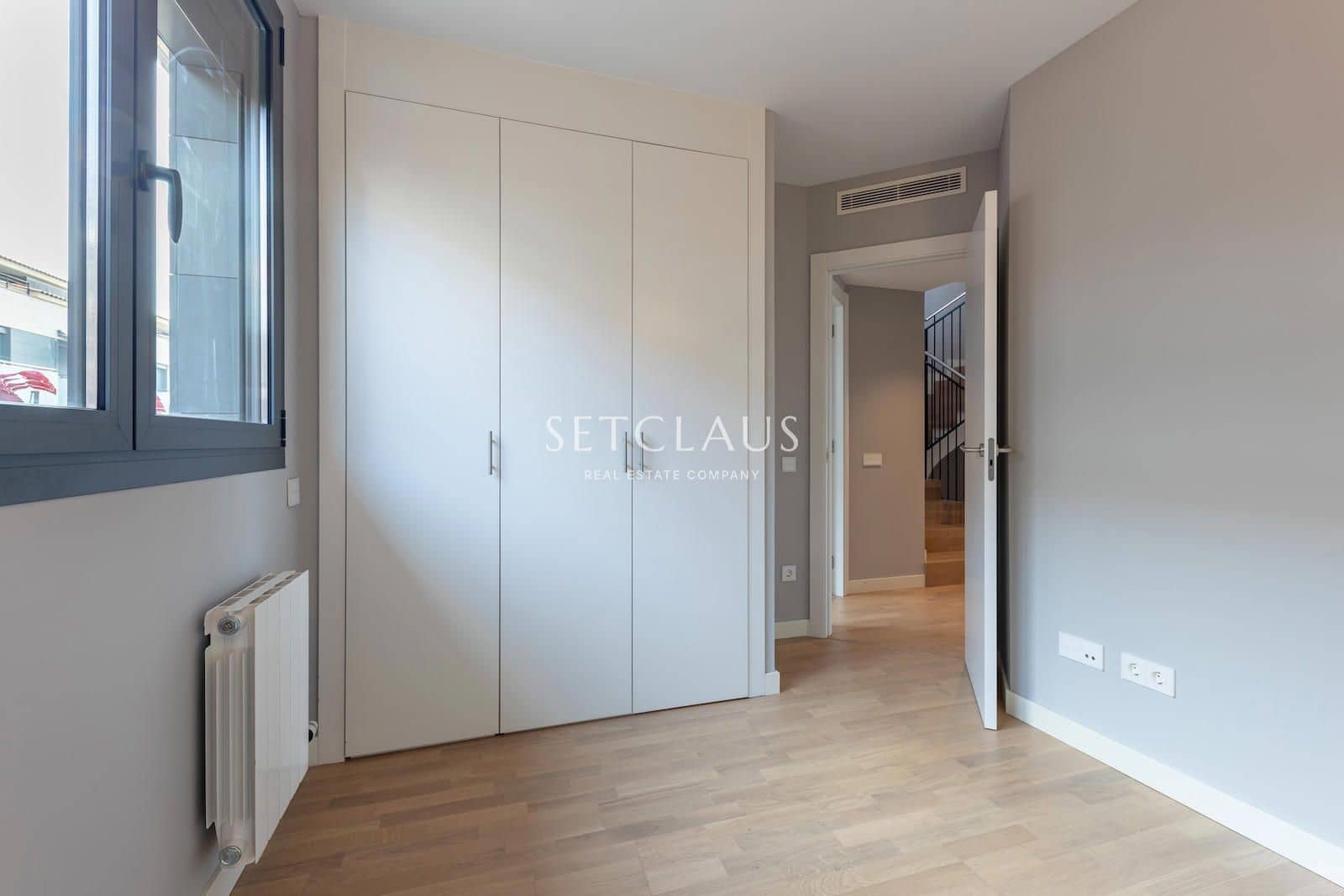 4 soveværelse Byhus til leje i Teia med swimmingpool garage - € 3.000 (Ref: 9818743)