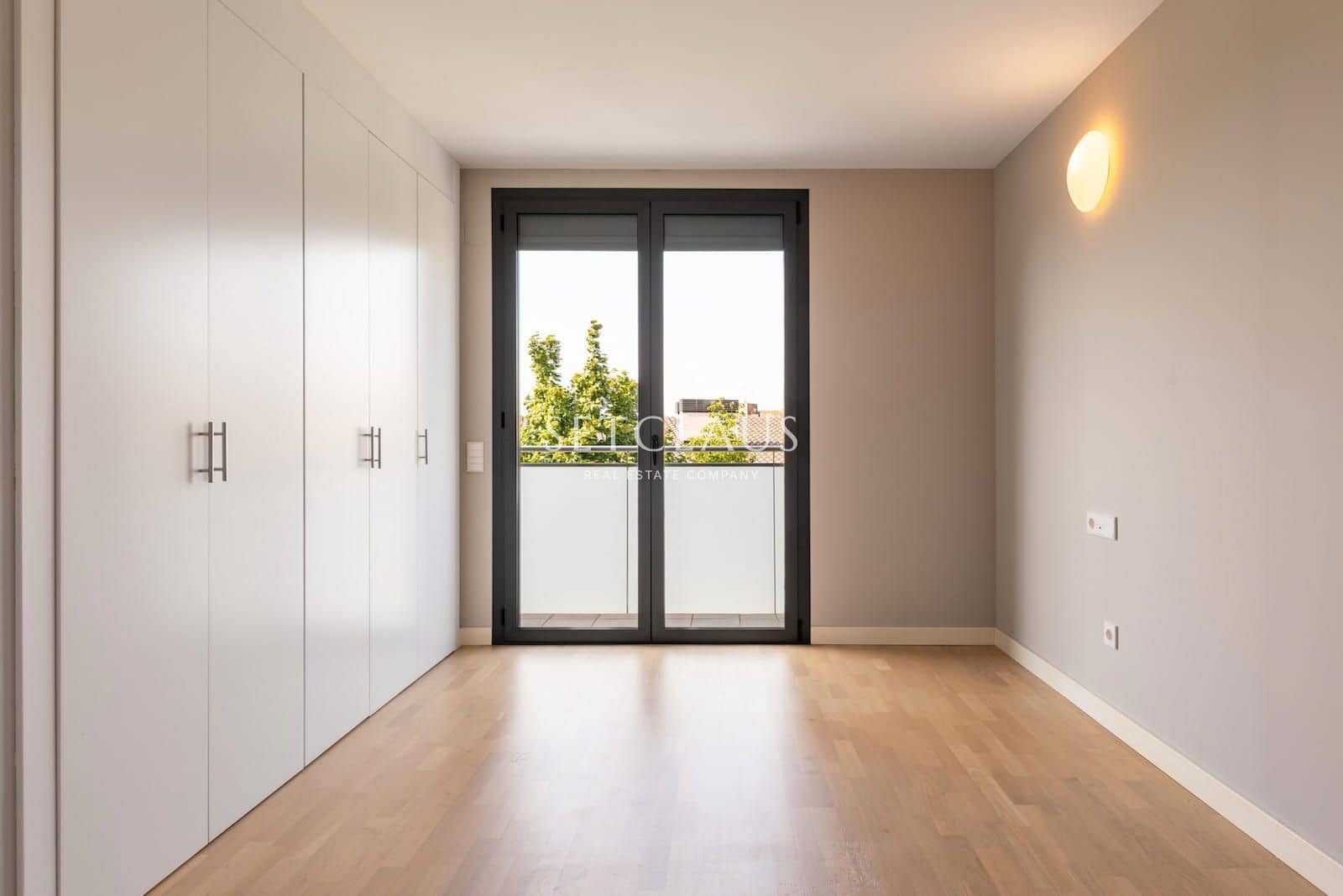 4 soveværelse Byhus til leje i Teia med swimmingpool garage - € 3.000 (Ref: 9818743)