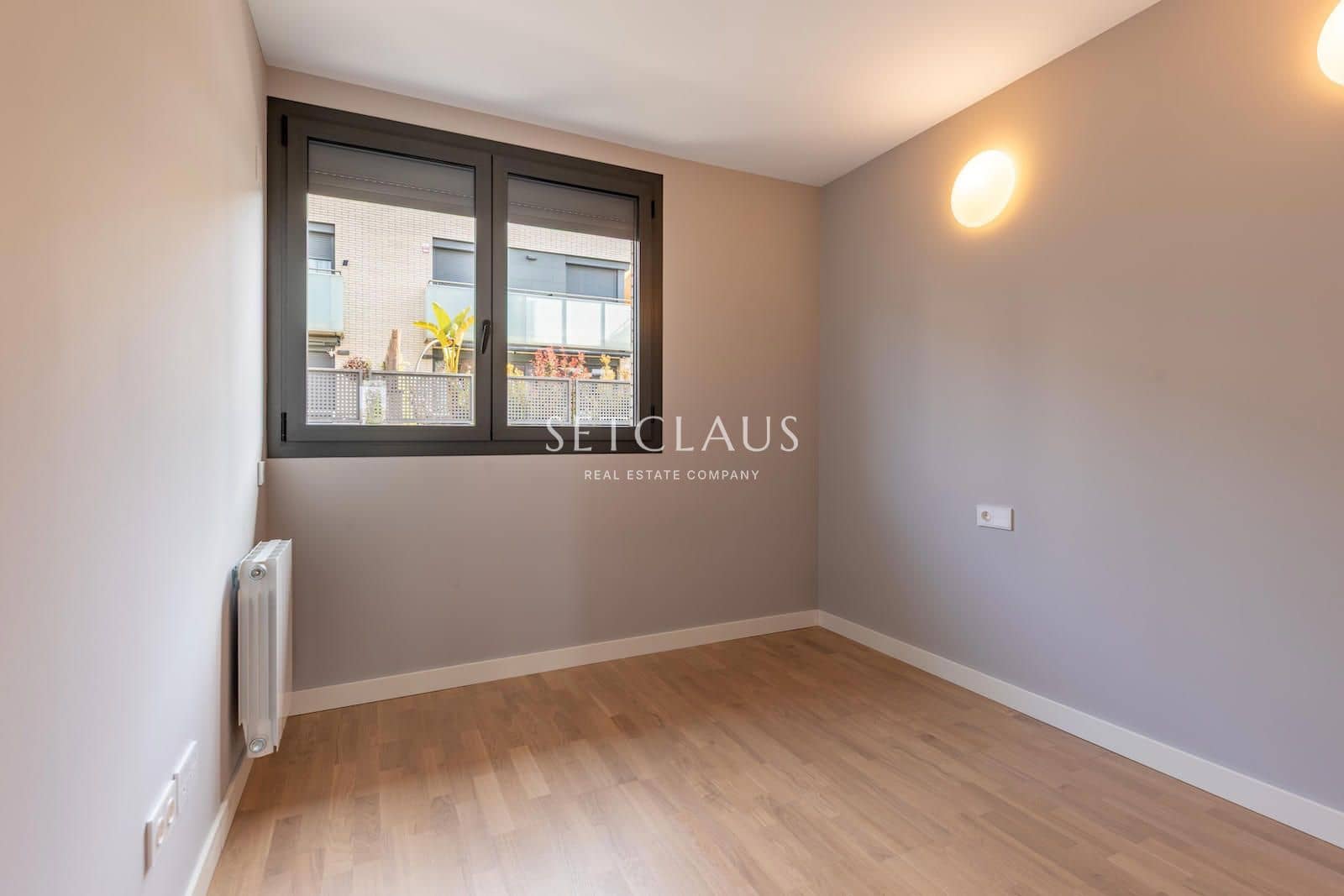 4 soveværelse Byhus til leje i Teia med swimmingpool garage - € 3.000 (Ref: 9818743)