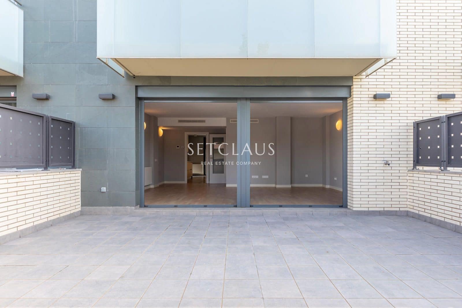 4 soveværelse Byhus til leje i Teia med swimmingpool garage - € 3.000 (Ref: 9818743)