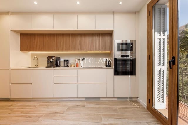 2 bedroom Flat for sale in La Sagrada Família, Barcelona city - € 480,000 (Ref: 9819561)