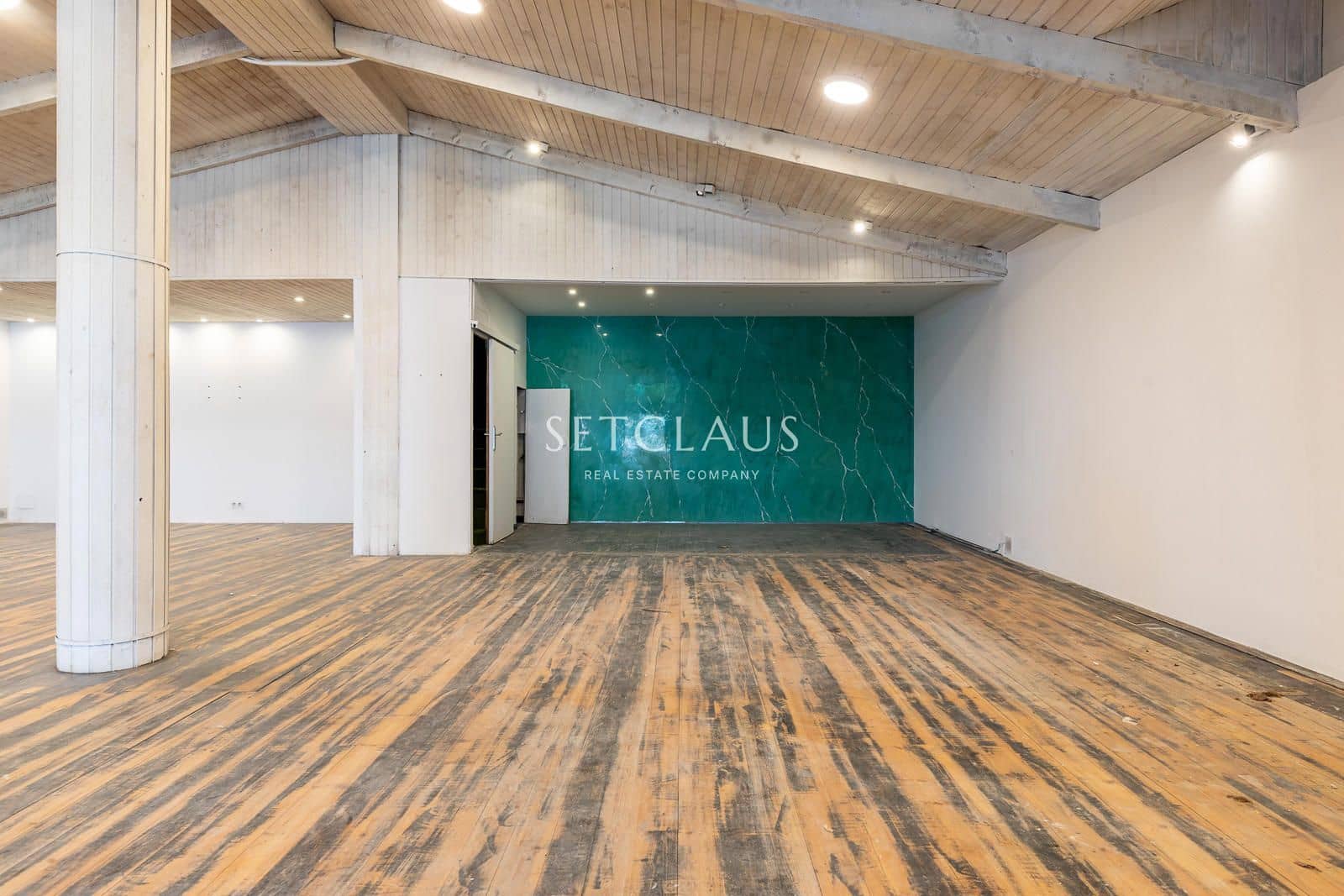 Commercial for sale in El Masnou - € 490,000 (Ref: 9838556)