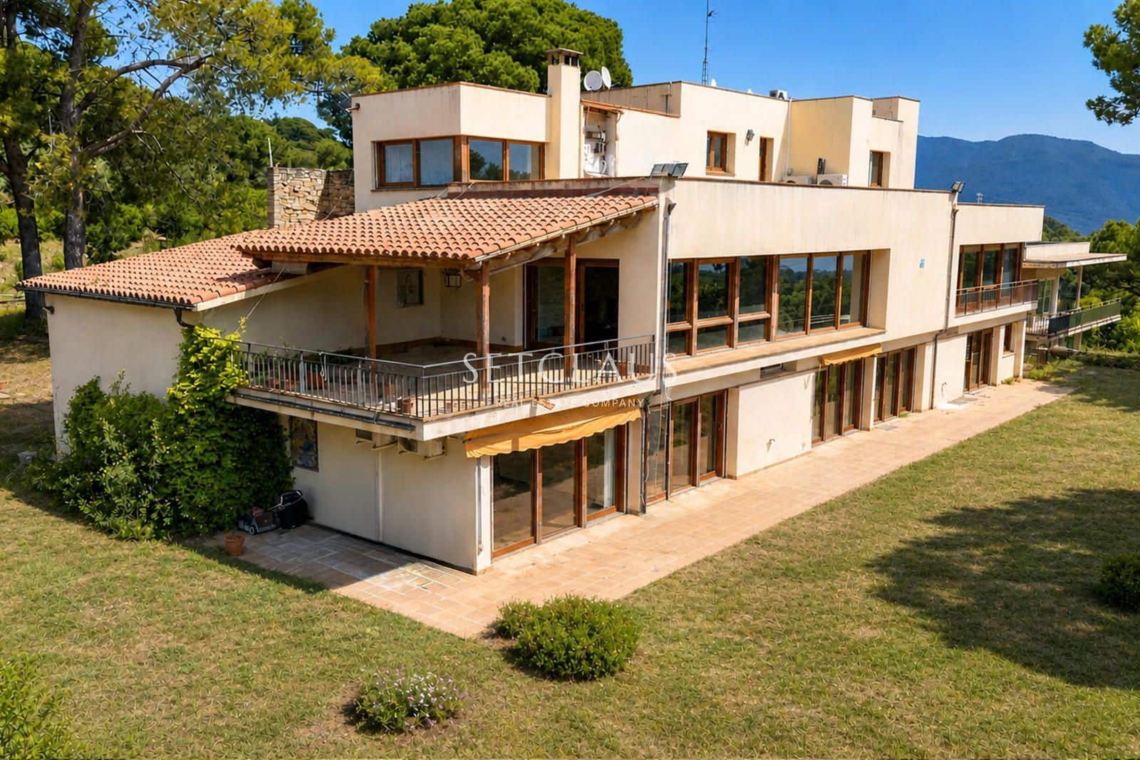 10 soveværelse Villa til salg i L'Ametlla del Valles med swimmingpool garage - € 1.500.000 (Ref: 9838651)