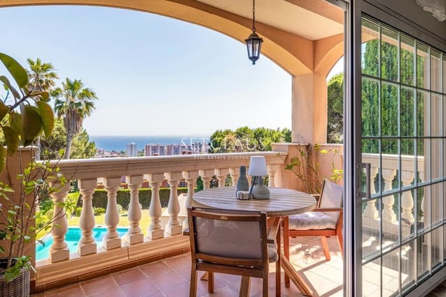 4 sypialnia Willa na sprzedaż w Teià z basenem garażem - 775 000 € (Ref: 9866048)