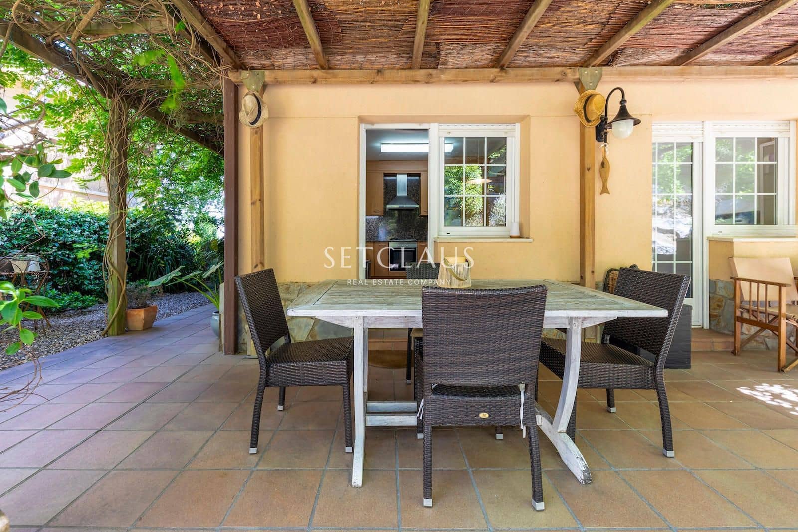 4 sypialnia Willa na sprzedaż w Teia z basenem garażem - 775 000 € (Ref: 9866048)
