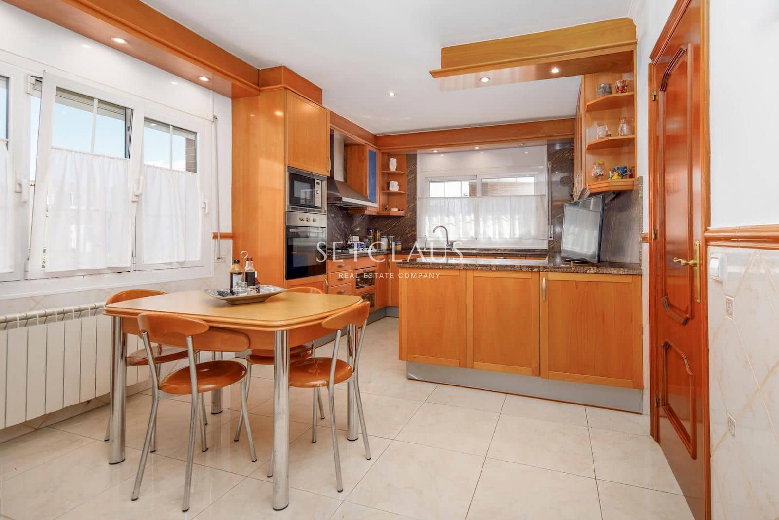 5 bedroom Villa for sale in Vilassar de Dalt with pool garage - € 995,000 (Ref: 9883687)