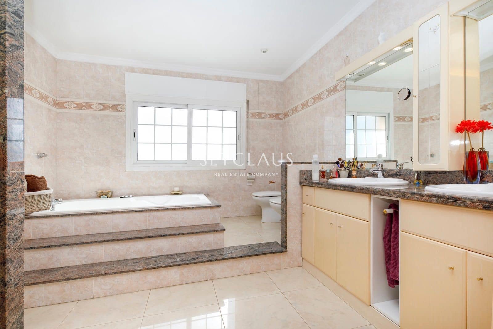 5 bedroom Villa for sale in Vilassar de Dalt with pool garage - € 995,000 (Ref: 9883687)