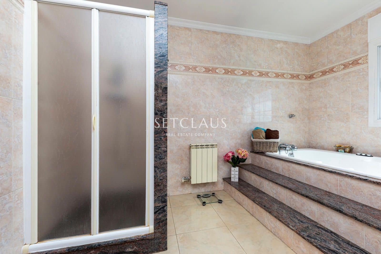 5 bedroom Villa for sale in Vilassar de Dalt with pool garage - € 995,000 (Ref: 9883687)