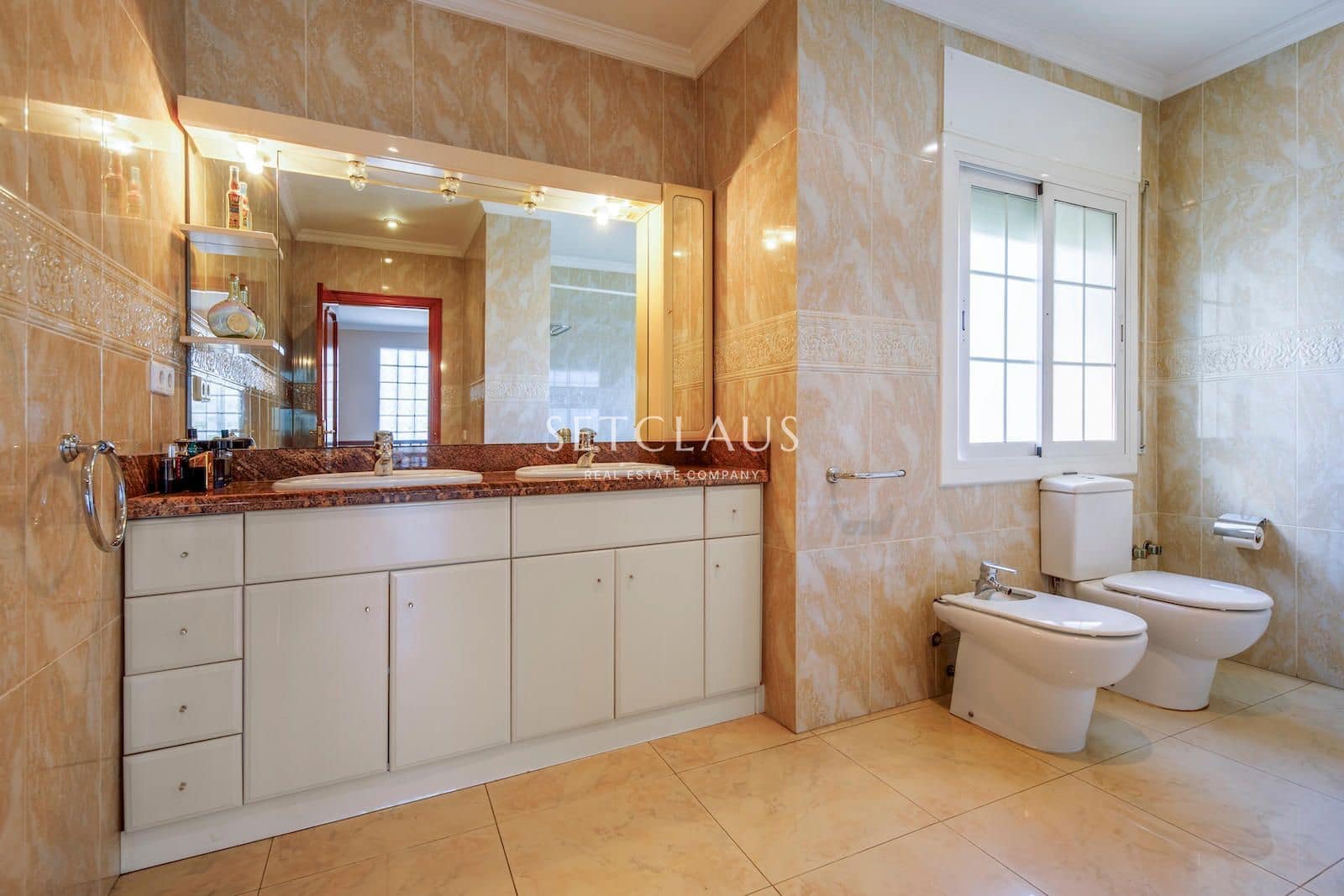 5 bedroom Villa for sale in Vilassar de Dalt with pool garage - € 995,000 (Ref: 9883687)