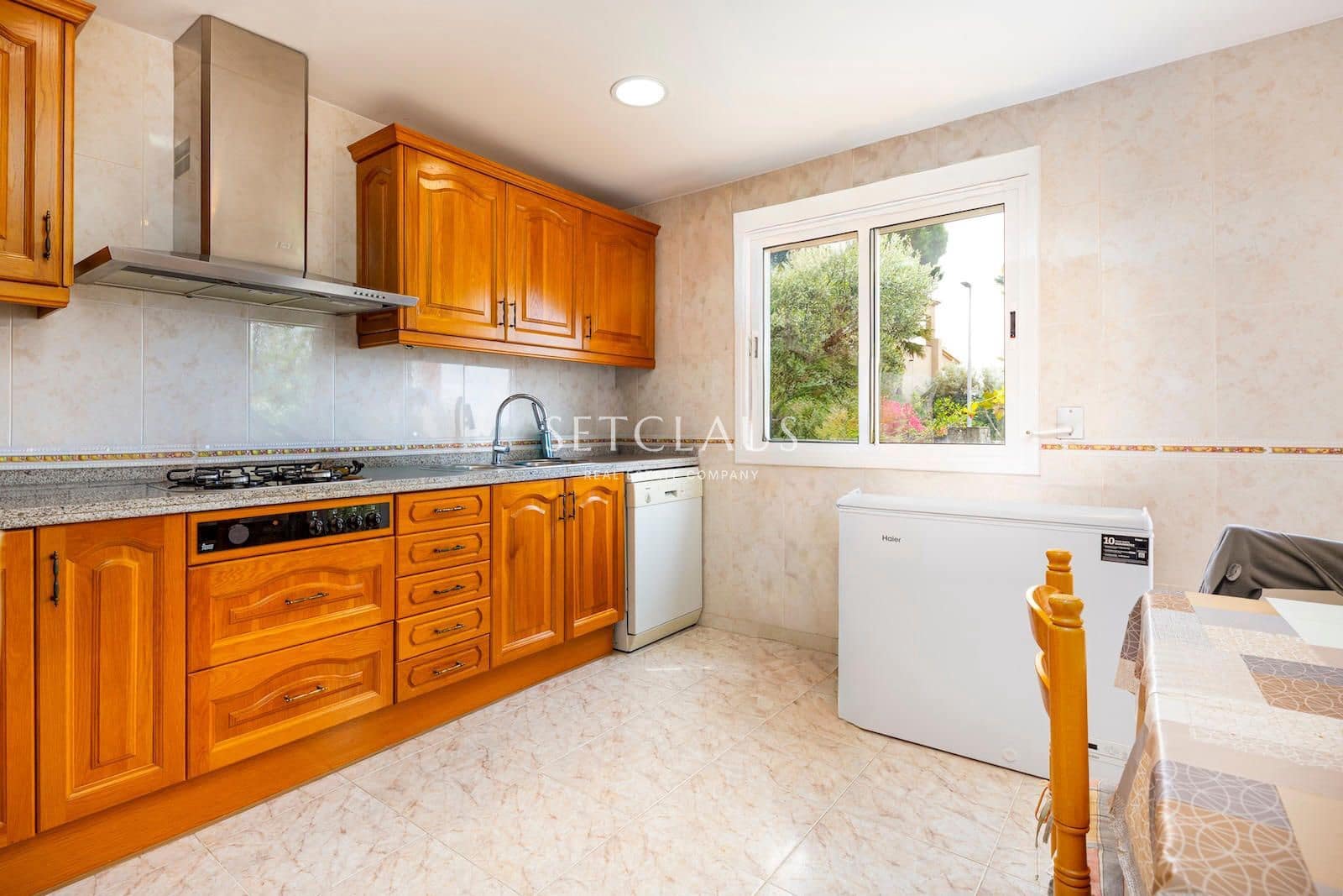 5 quarto Moradia para venda em Teia com piscina garagem - 790 000 € (Ref: 9905256)