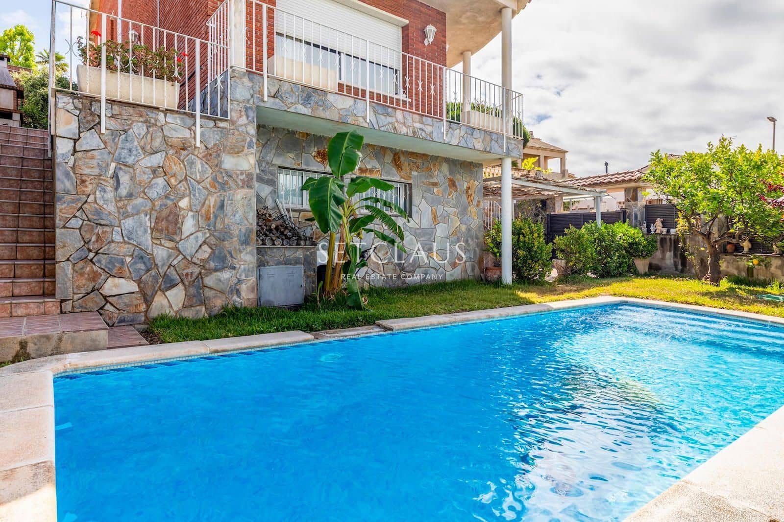 5 quarto Moradia para venda em Teia com piscina garagem - 790 000 € (Ref: 9905256)