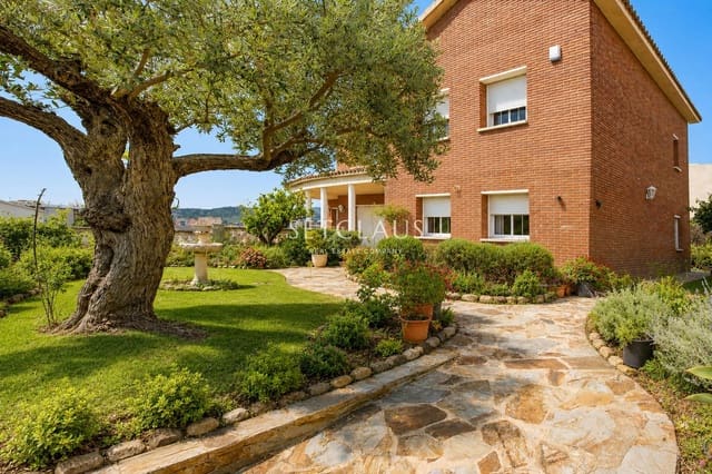 5 quarto Moradia para venda em Teià com piscina garagem - 790 000 € (Ref: 9905256)