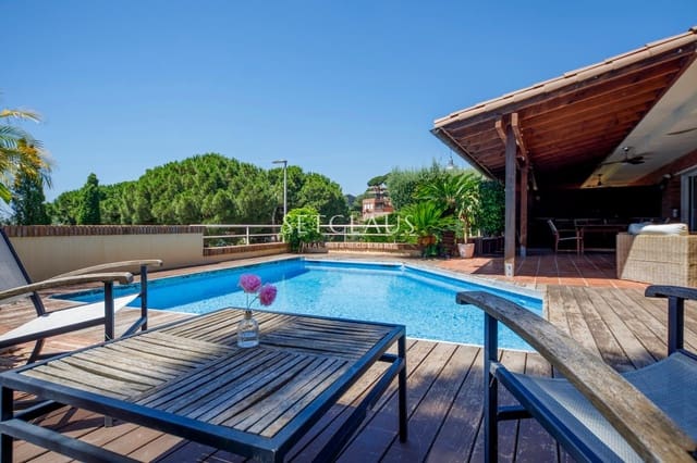 5 quarto Moradia para venda em Teià com piscina garagem - 895 000 € (Ref: 9914826)