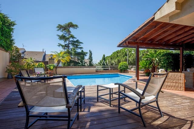 5 quarto Moradia para venda em Teià com piscina garagem - 895 000 € (Ref: 9914826)
