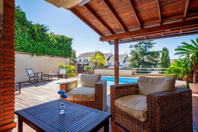 5 quarto Moradia para venda em Teià com piscina garagem - 895 000 € (Ref: 9914826)