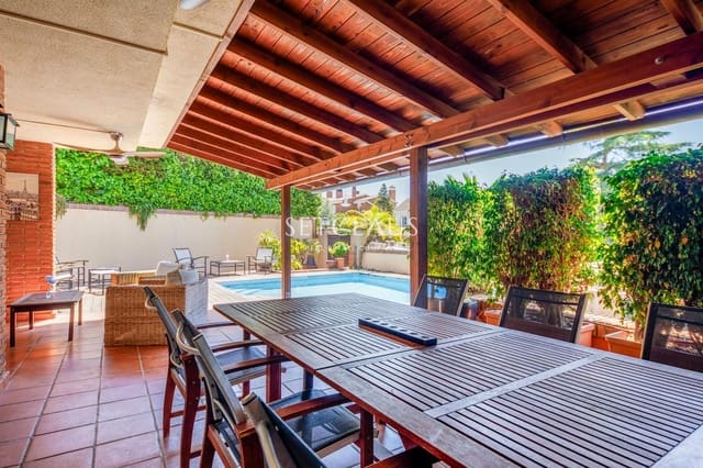 5 quarto Moradia para venda em Teià com piscina garagem - 895 000 € (Ref: 9914826)