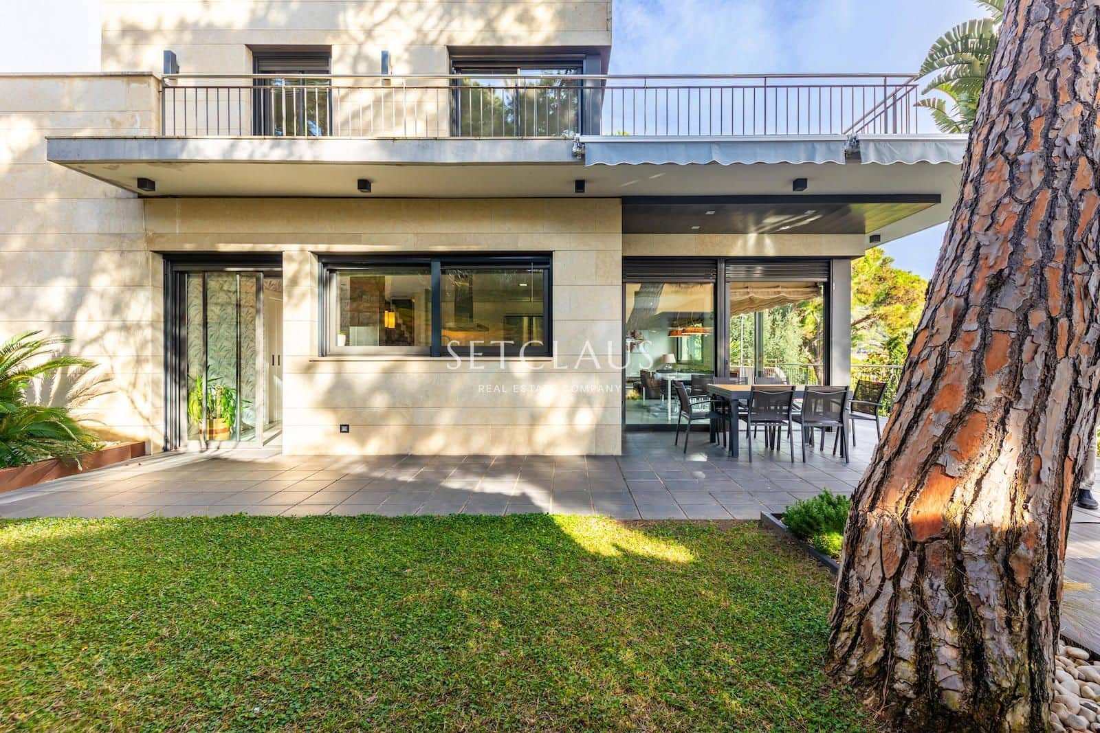 6 soveværelse Villa til salg i Premia de Dalt med swimmingpool garage - € 1.550.000 (Ref: 9941549)