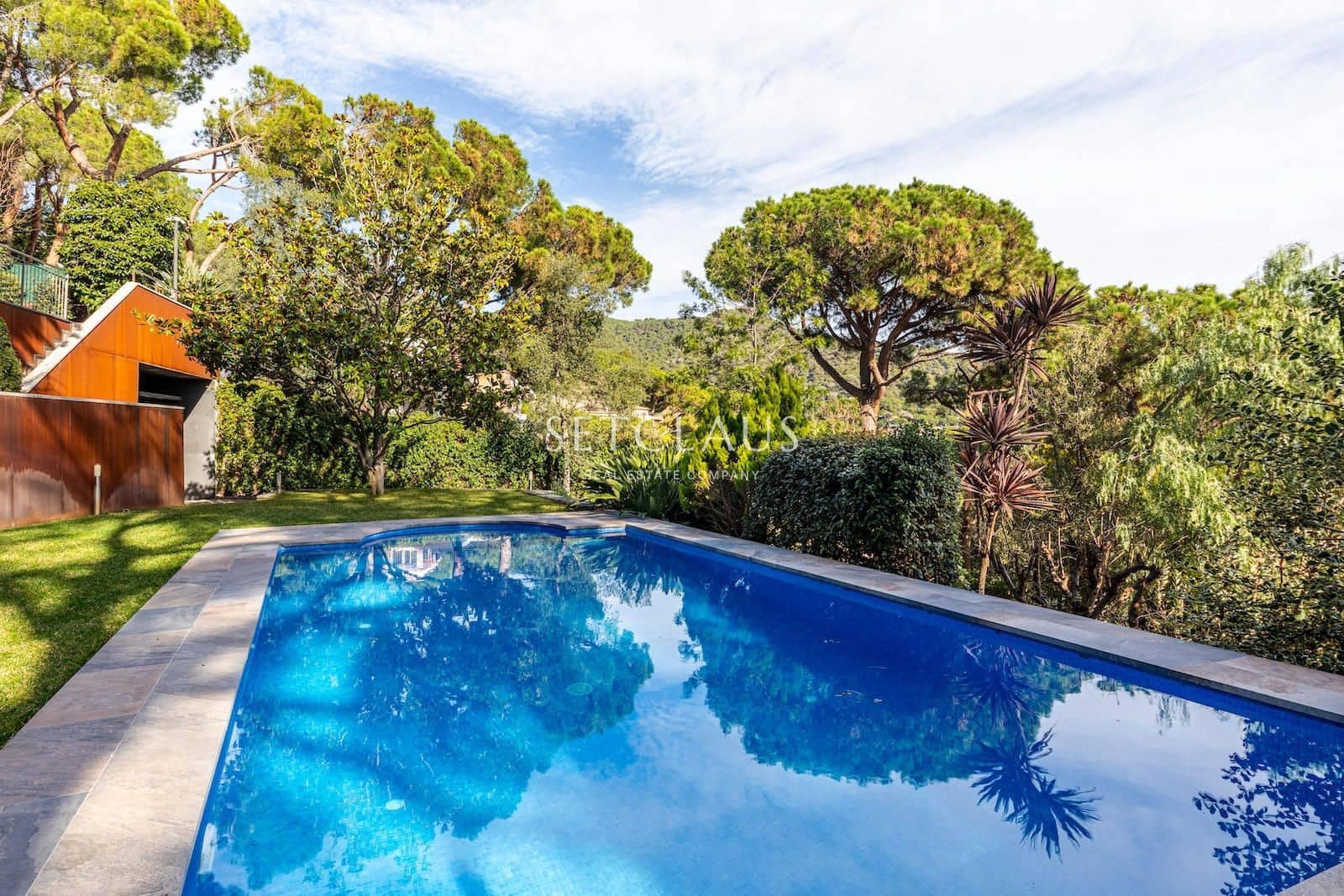 6 soveværelse Villa til salg i Premia de Dalt med swimmingpool garage - € 1.550.000 (Ref: 9941549)