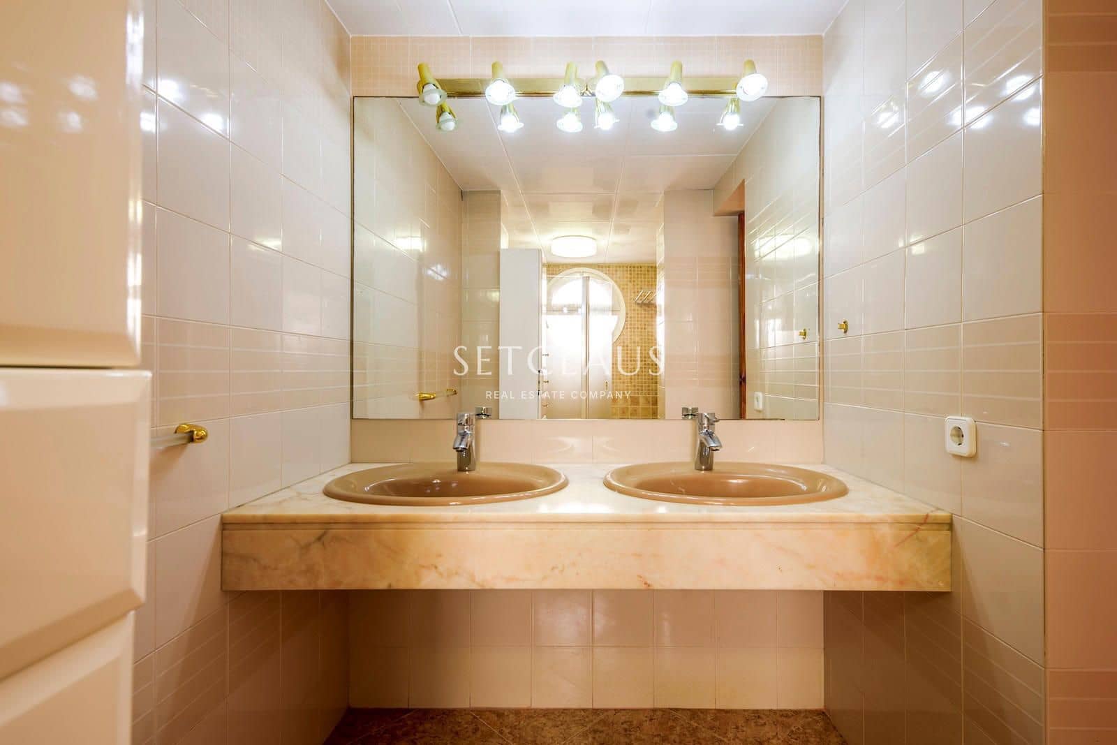 7 soveværelse Villa til salg i Alella med swimmingpool garage - € 795.000 (Ref: 9941550)