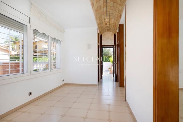 7 sypialnia Willa na sprzedaż w Alella z basenem garażem - 795 000 € (Ref: 9941550)
