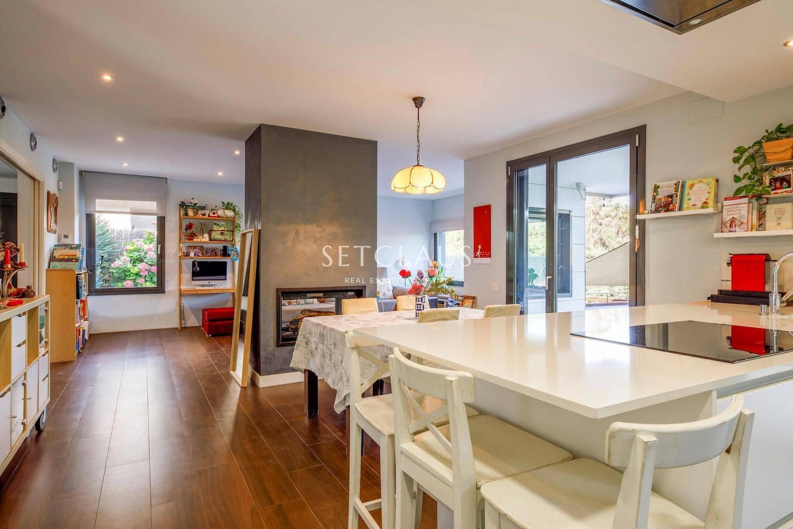 4 soveværelse Villa til salg i Teia med swimmingpool garage - € 1.090.000 (Ref: 9950735)