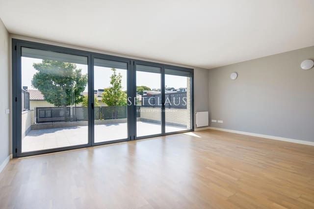 4 bedroom Townhouse for rent in Teià with pool garage - € 3,000 (Ref: 9953356)