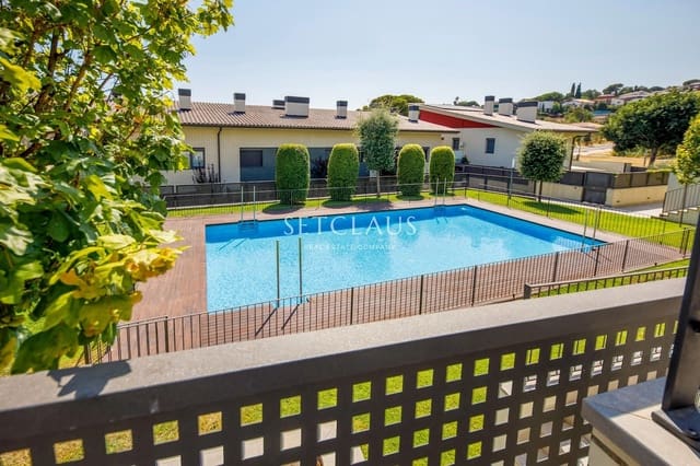 4 bedroom Townhouse for rent in Teià with pool garage - € 3,000 (Ref: 9953356)