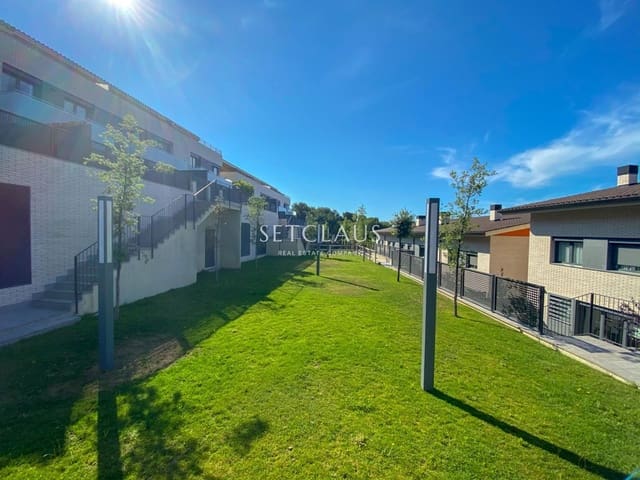 4 bedroom Townhouse for rent in Teià with pool garage - € 3,000 (Ref: 9953356)