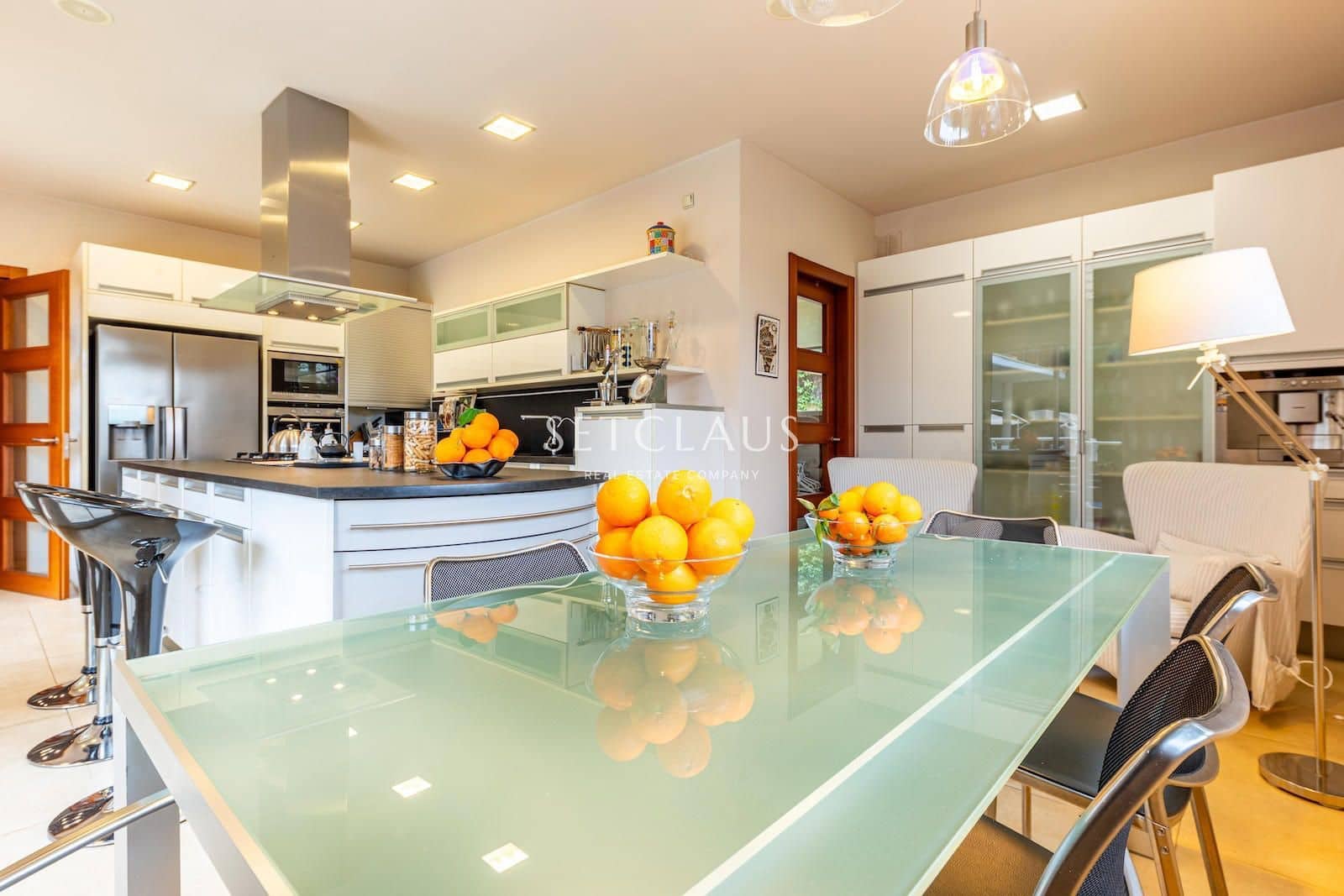 7 bedroom Villa for sale in Vallromanes with pool garage - € 1,790,000 (Ref: 9964147)