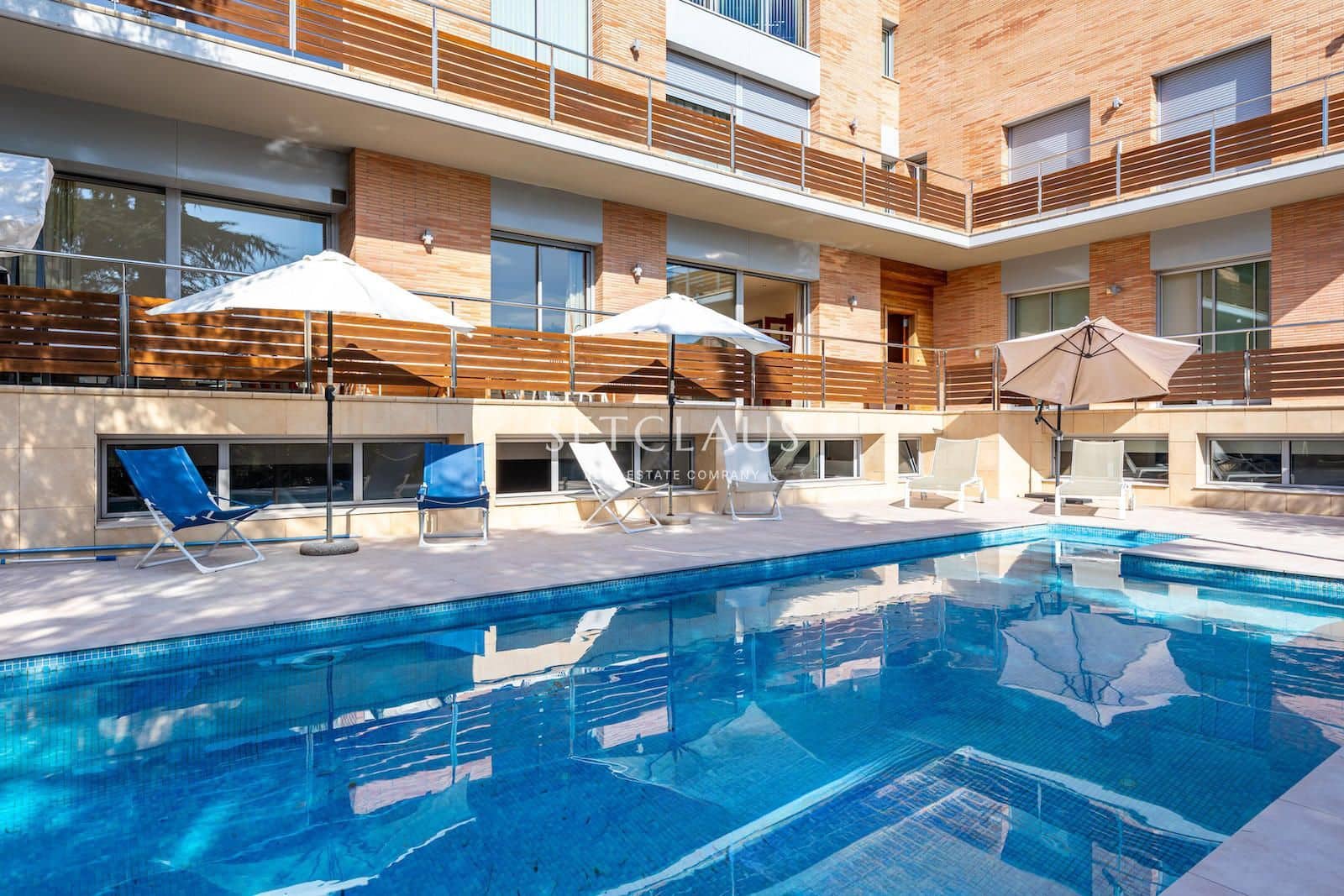 7 bedroom Villa for sale in Vallromanes with pool garage - € 1,790,000 (Ref: 9964147)
