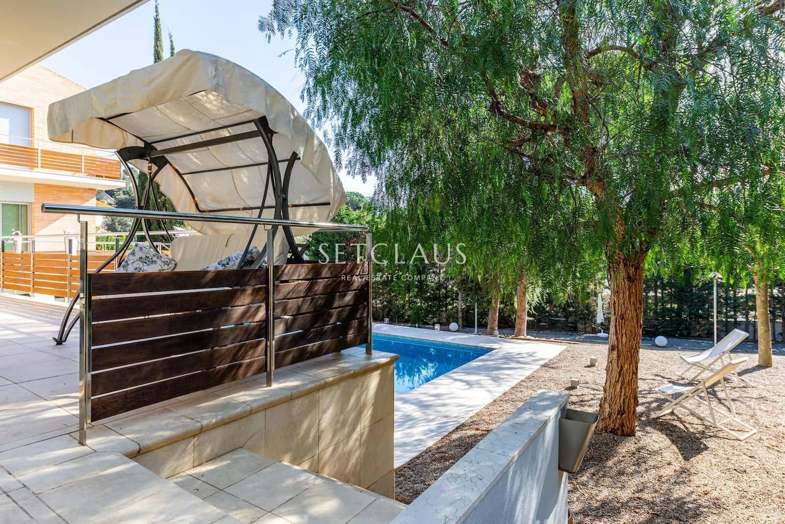 7 bedroom Villa for sale in Vallromanes with pool garage - € 1,790,000 (Ref: 9964147)