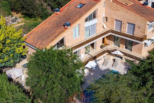 7 sypialnia Willa na sprzedaż w Vallromanes z basenem garażem - 1 790 000 € (Ref: 9964147)