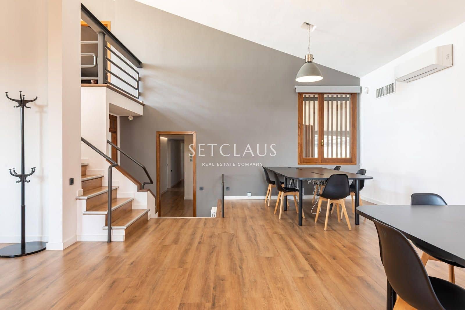 5 sypialnia Willa na sprzedaż w Badalona z basenem garażem - 1 850 000 € (Ref: 9973975)