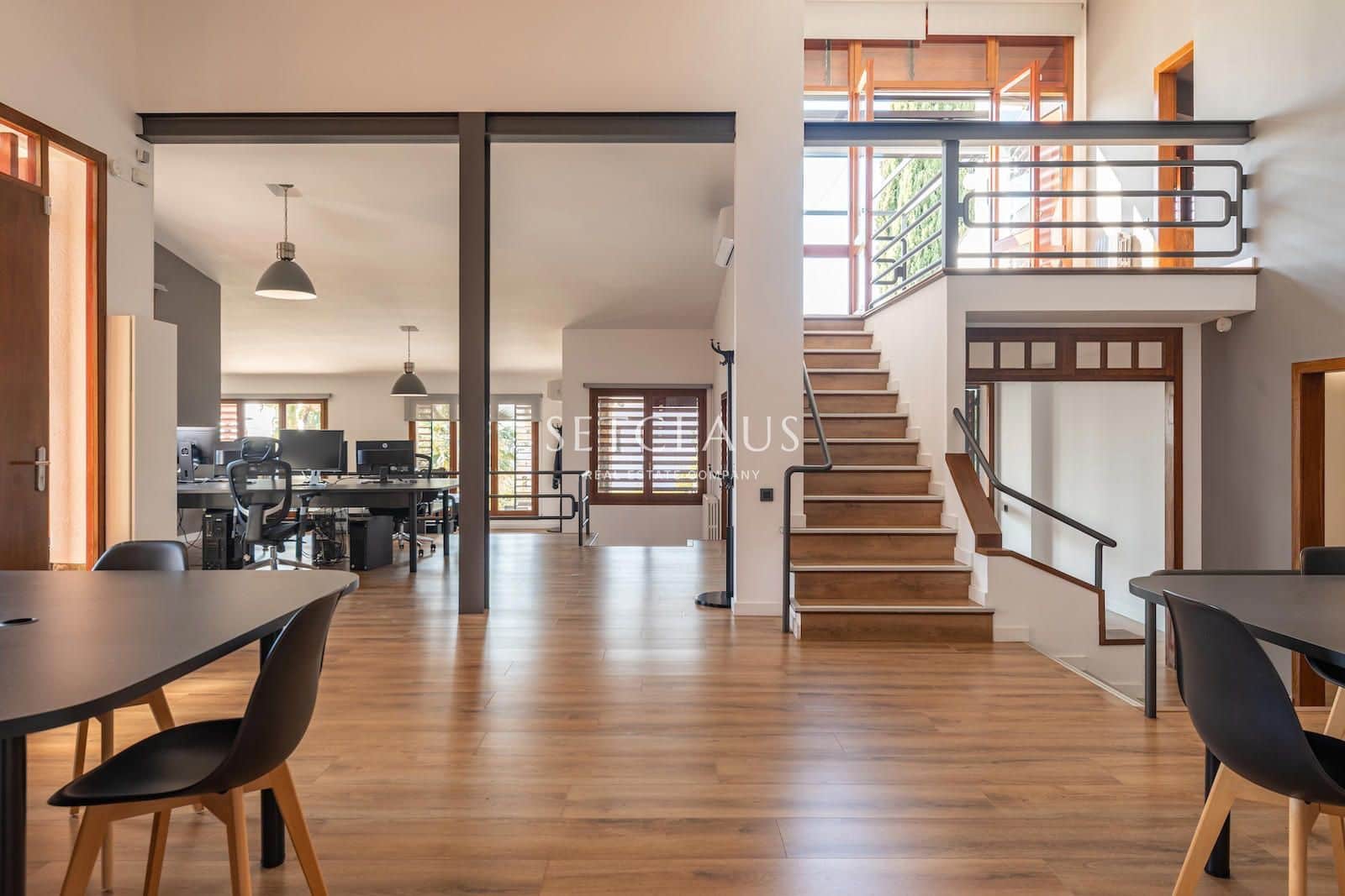 5 sypialnia Willa na sprzedaż w Badalona z basenem garażem - 1 850 000 € (Ref: 9973975)