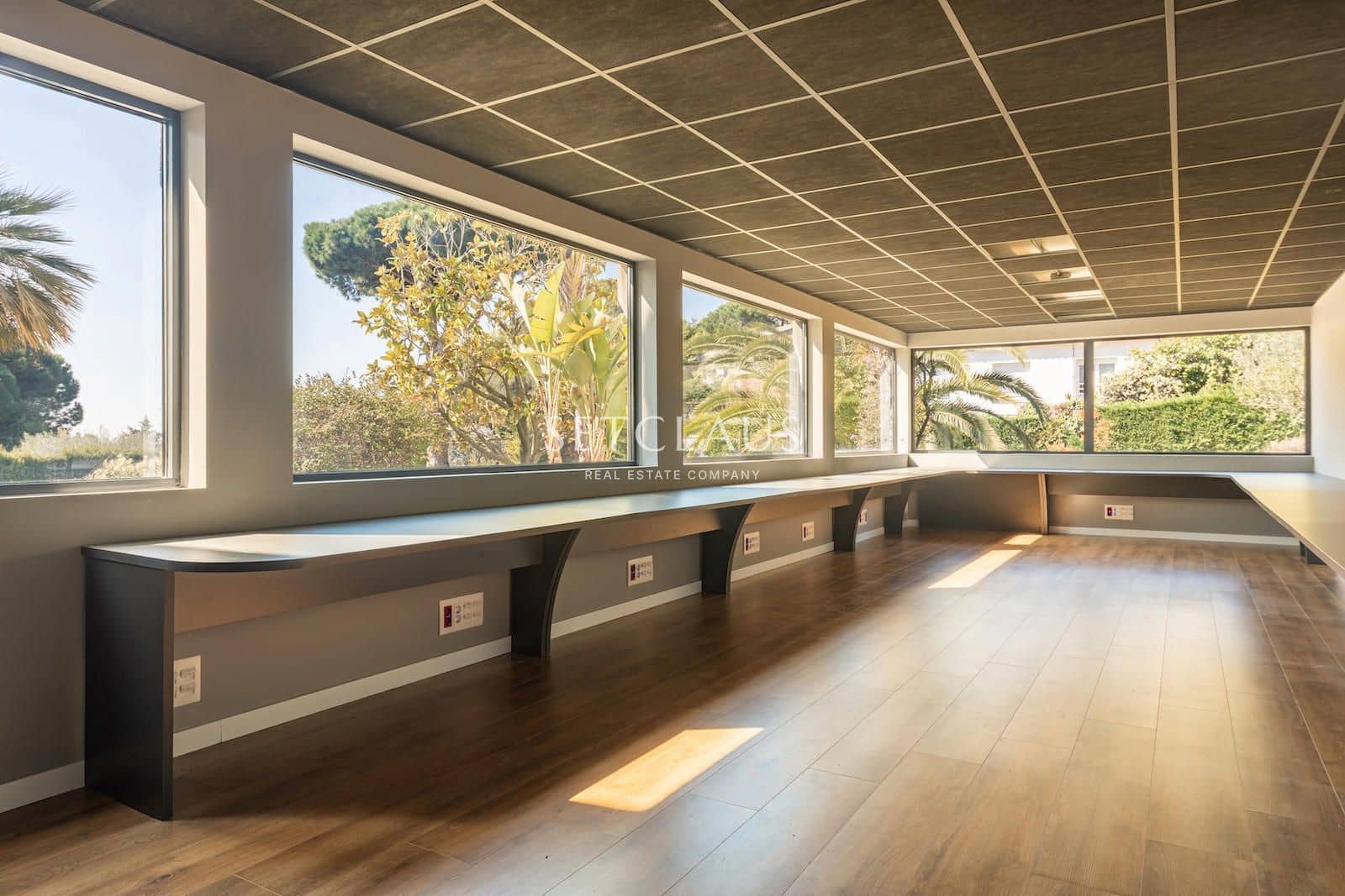 5 sypialnia Willa na sprzedaż w Badalona z basenem garażem - 1 850 000 € (Ref: 9973975)