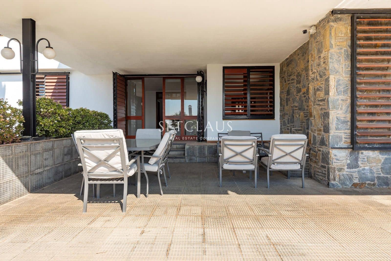 5 sypialnia Willa na sprzedaż w Badalona z basenem garażem - 1 850 000 € (Ref: 9973975)