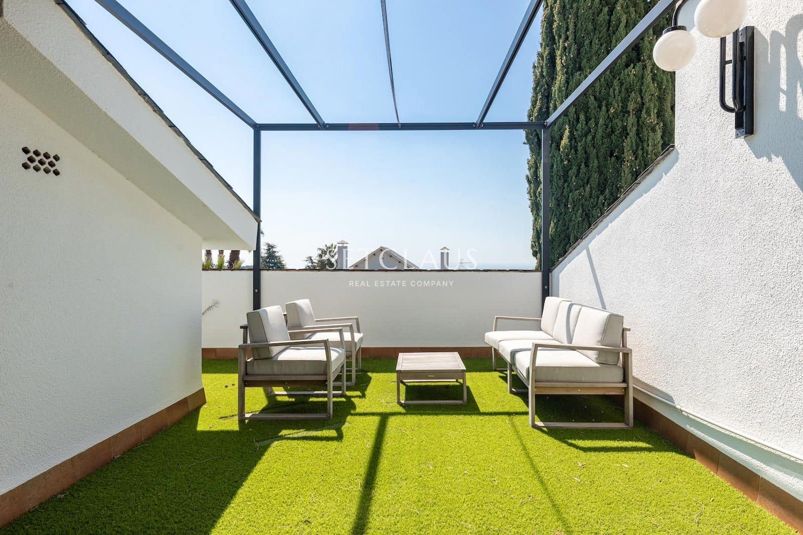 5 sypialnia Willa na sprzedaż w Badalona z basenem garażem - 1 850 000 € (Ref: 9973975)