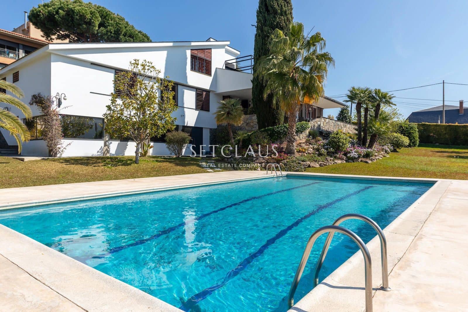 5 sypialnia Willa na sprzedaż w Badalona z basenem garażem - 1 850 000 € (Ref: 9973975)