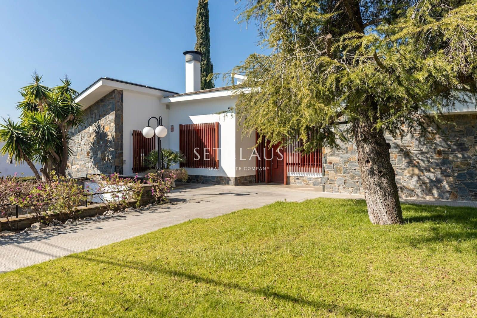 5 sypialnia Willa na sprzedaż w Badalona z basenem garażem - 1 850 000 € (Ref: 9973975)
