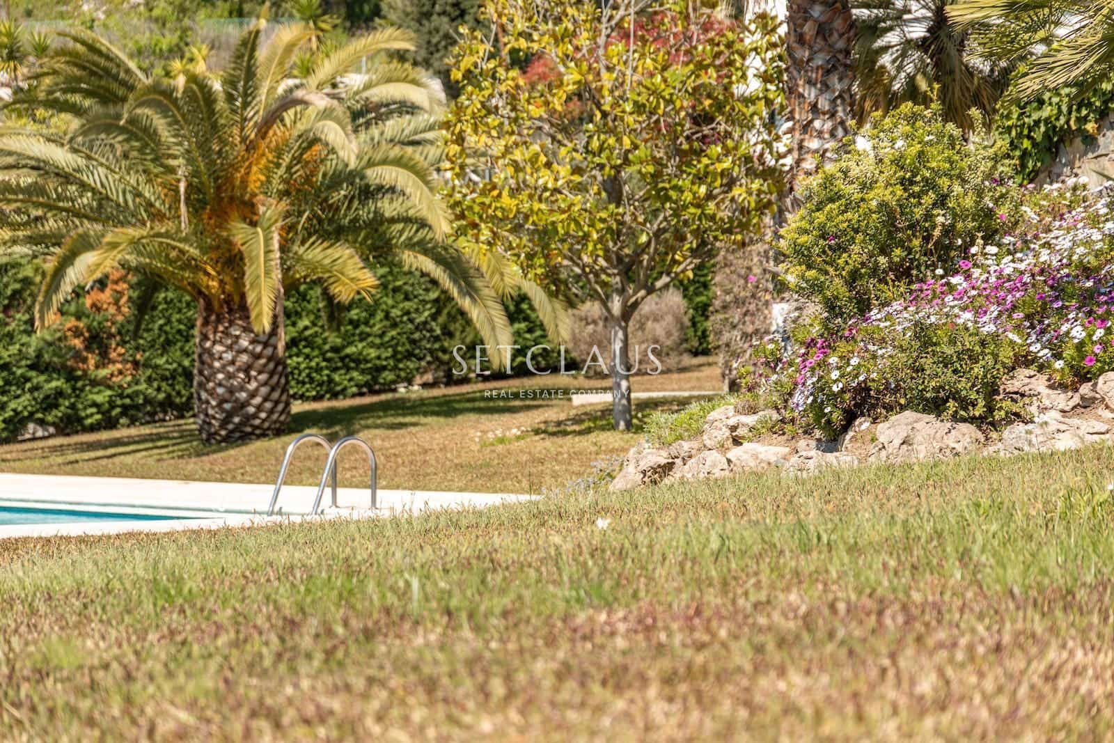 5 sypialnia Willa na sprzedaż w Badalona z basenem garażem - 1 850 000 € (Ref: 9973975)