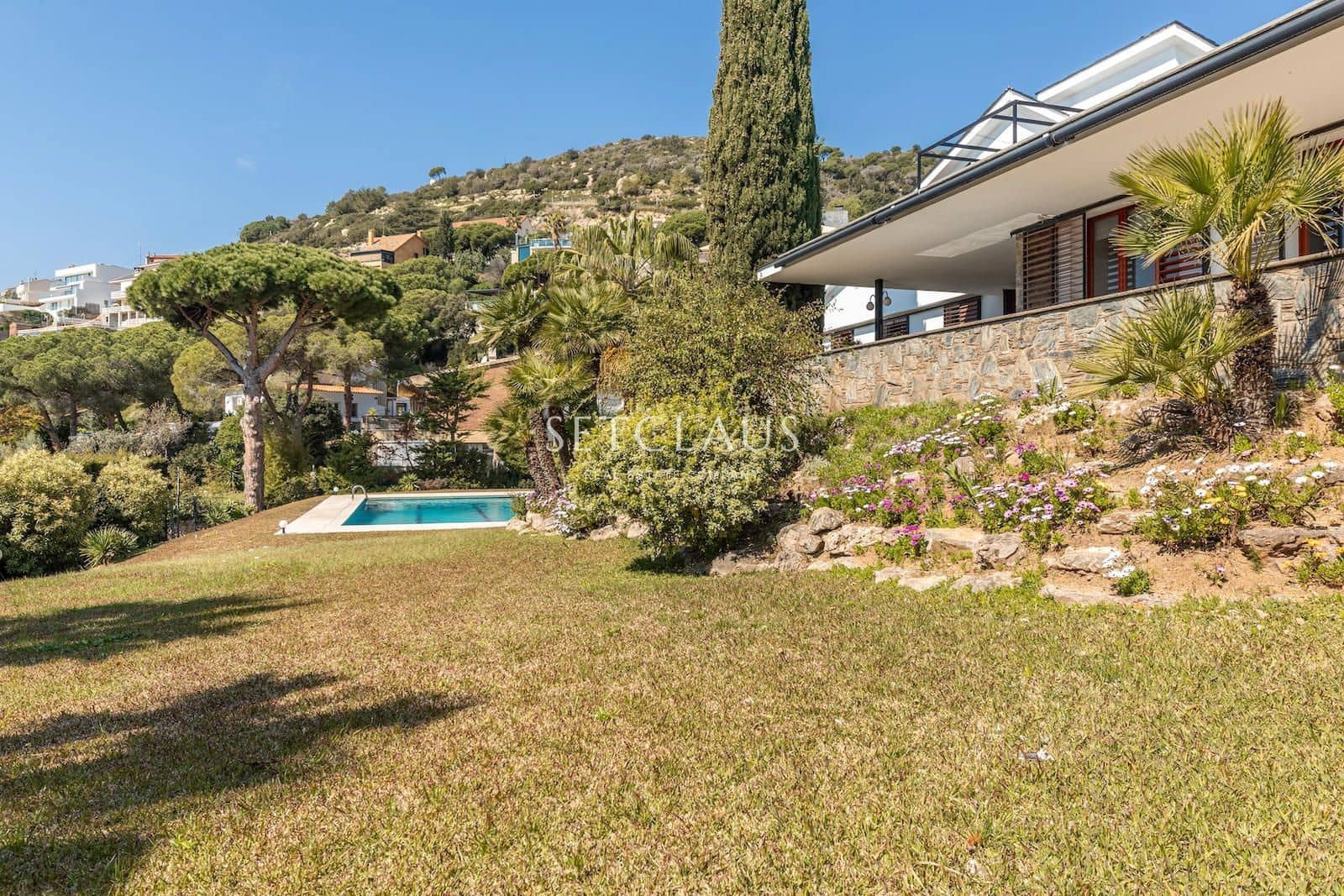 5 sypialnia Willa na sprzedaż w Badalona z basenem garażem - 1 850 000 € (Ref: 9973975)