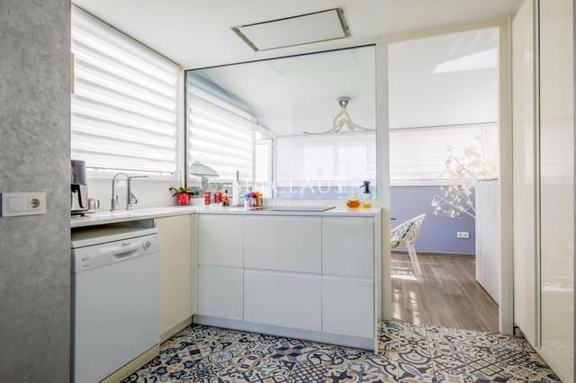 Piso de 4 habitaciones en Calella en venta con piscina garaje - 890.000 € (Ref: 9997764)