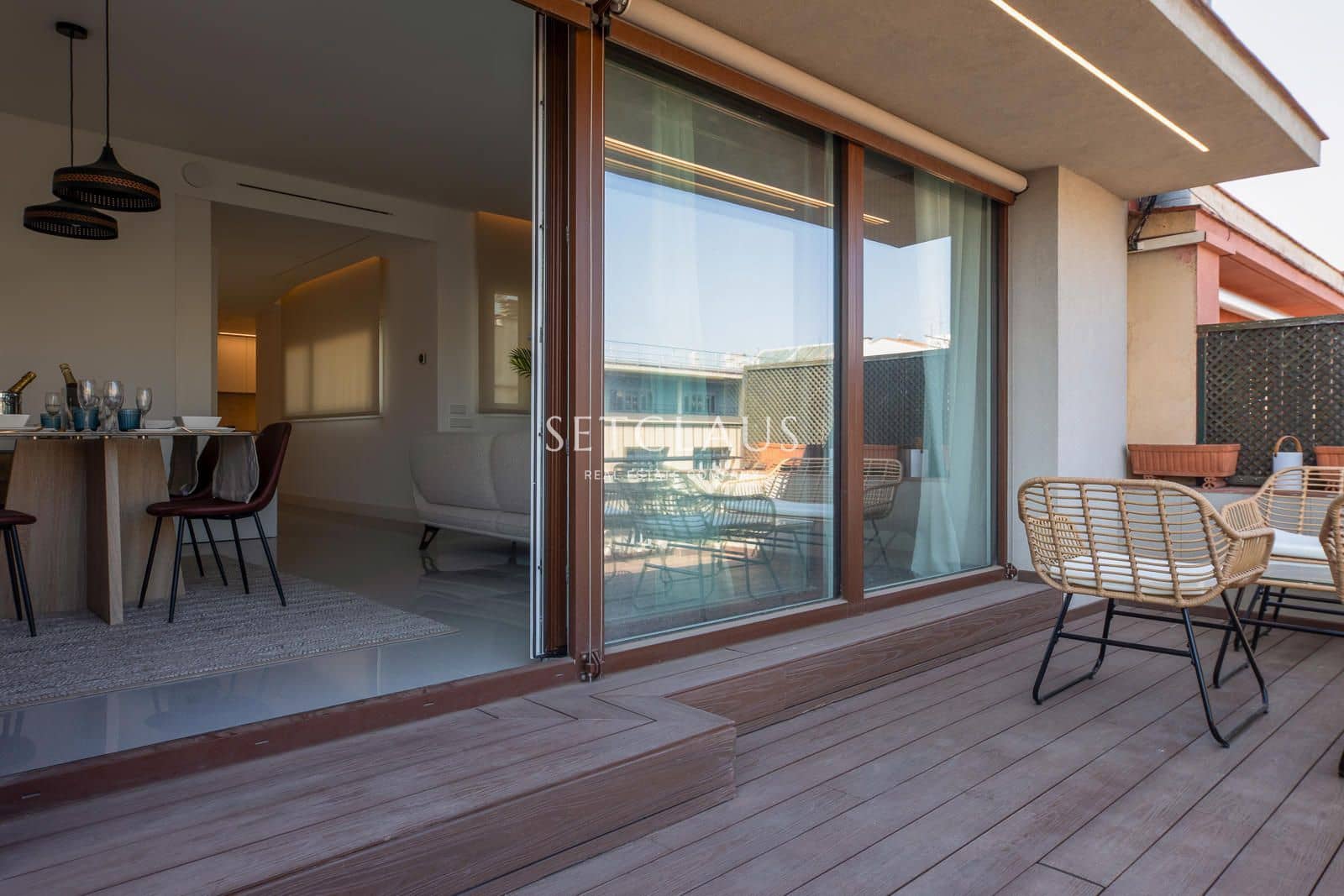 2 makuuhuone Kattohuoneisto myytävänä paikassa Barcelona kaupunki - 1 200 000 € (Ref: 9999156)
