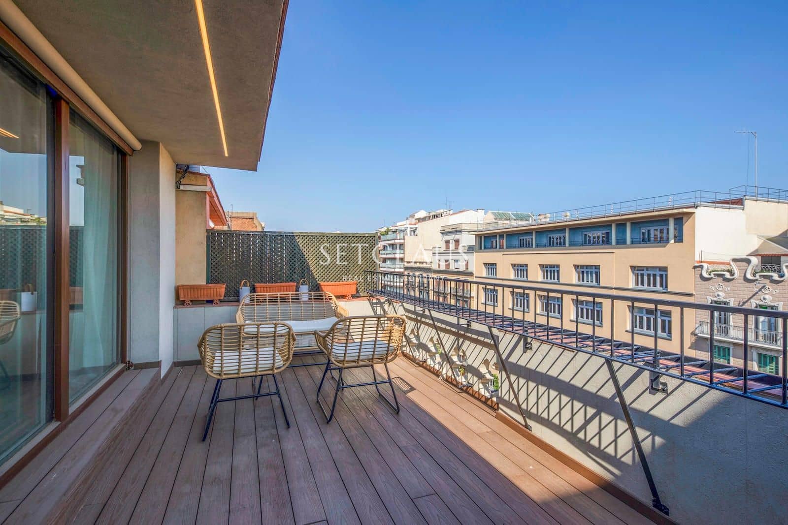 2 makuuhuone Kattohuoneisto myytävänä paikassa Barcelona kaupunki - 1 200 000 € (Ref: 9999156)