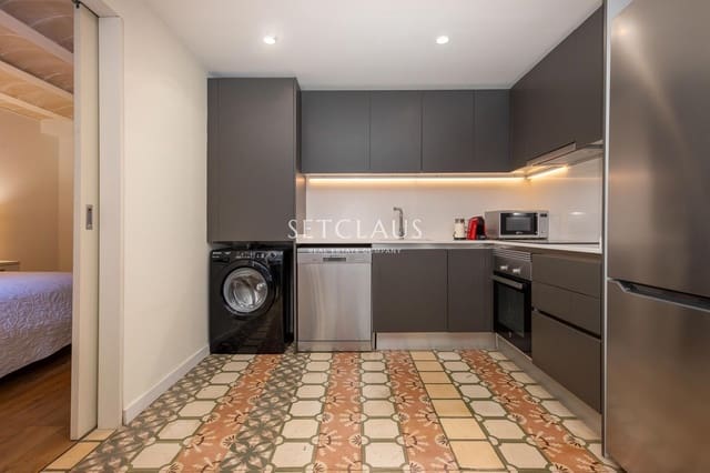 2 soveværelse Lejlighed til salg i Sant Antoni, Barcelona by med swimmingpool - € 790.000 (Ref: 9999387)