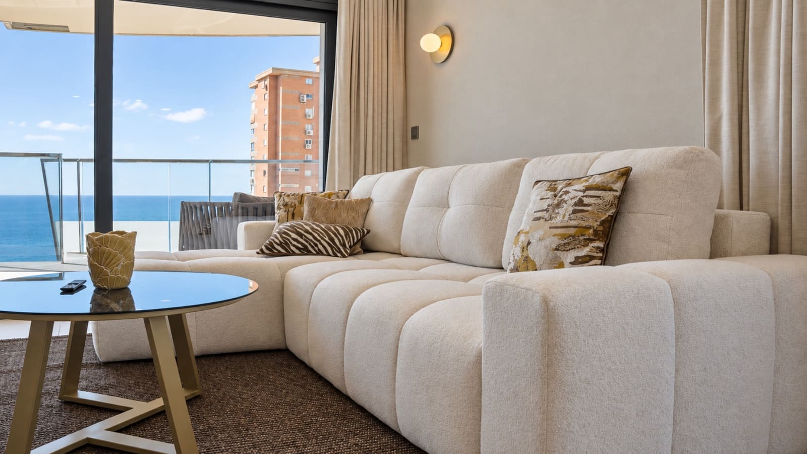 3 bedroom Apartment for sale in Benidorm with pool garage - € 898,000 (Ref: 10026069)