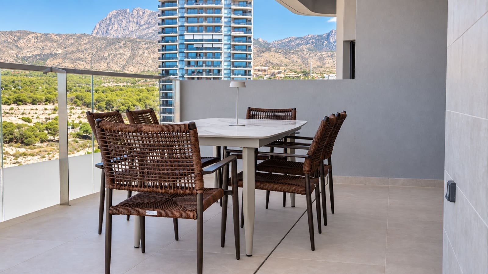 3 bedroom Apartment for sale in Benidorm with pool garage - € 898,000 (Ref: 10026069)