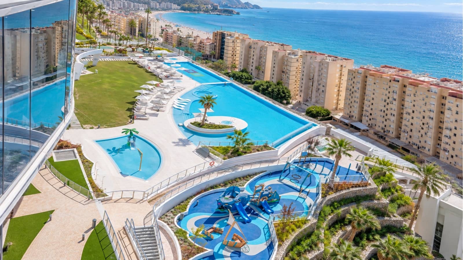 3 bedroom Apartment for sale in Benidorm with pool garage - € 898,000 (Ref: 10026069)